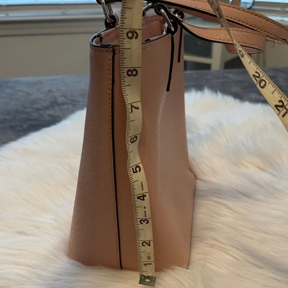 GUESS Pink Women's Tote Bag - Picture 7 of 9